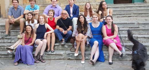 Final Picture of UDM SOA students in Volterra